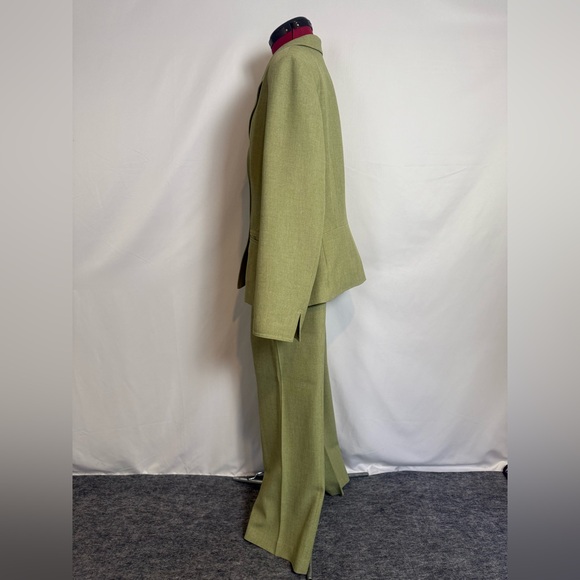 Le Suit Pantsuit Woman's Size 18 Green 2-Piece Set Blazer & Pants - Picture 2 of 16